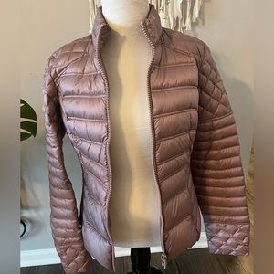 Guess Puffer 💜 NEW